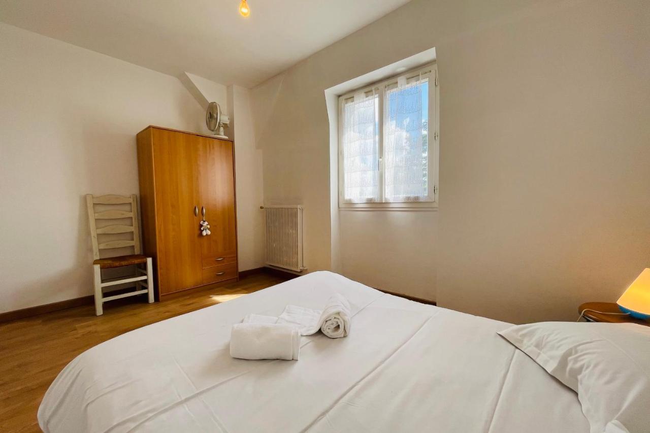 Superb Apartment 10 Min Walk From The Castle 엉부와스 외부 사진